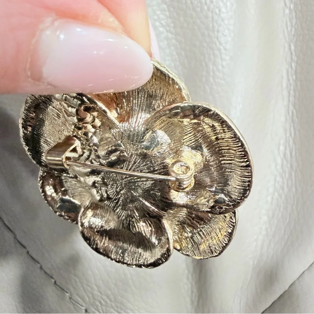 Vintage inspired rose brooch